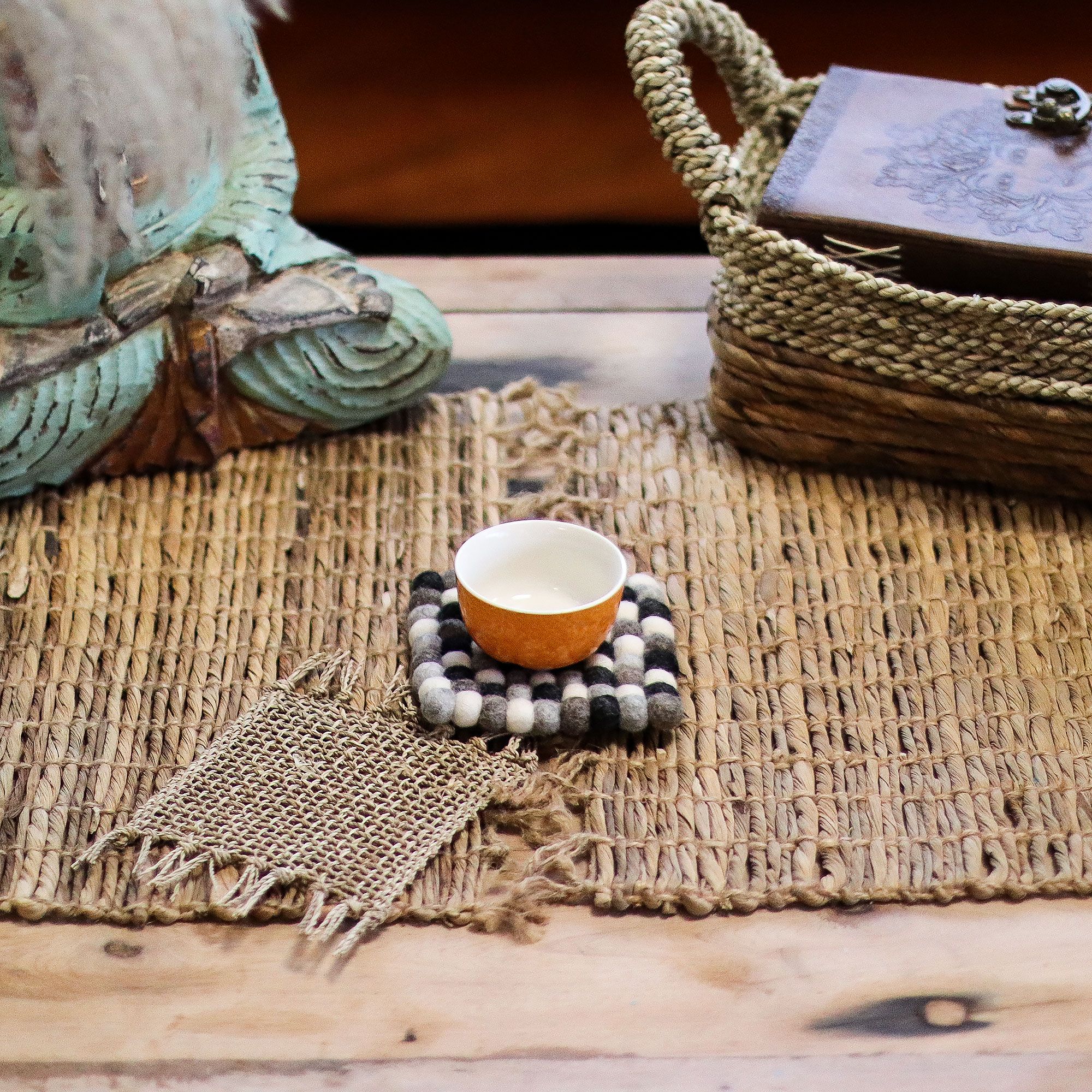 Posavasos cuadrados de fieltro de 10 cm, color gris multicolor (juego de 4) - Imagen 3