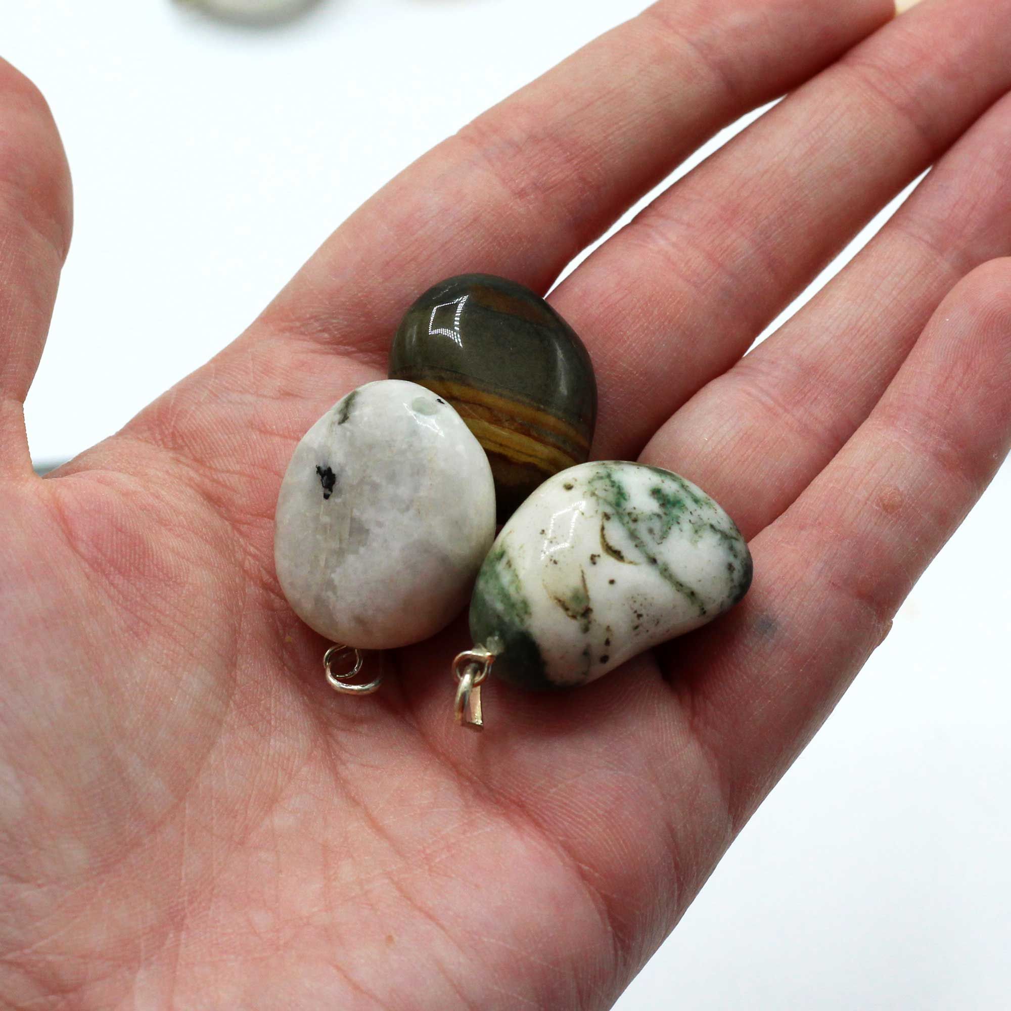 20x Colgantes Mixtos de Cristal Plateado y Piedras Talladas - Imagen 2